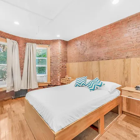 Morris Guest House (Adults Only)